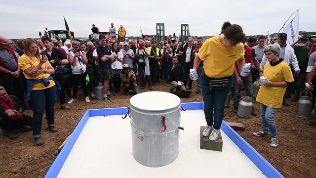 Crise agricole: plusieurs centaines de tracteurs à Ciney