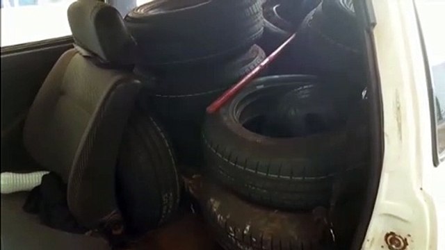 Receita Federal apreende Gol com pneus importados irregularmente