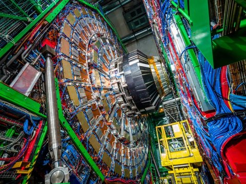 El aniversario del LHC - Ciencia con Lau