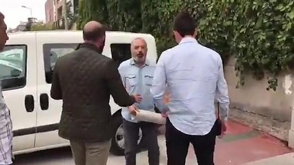 KHK'lı Yıldırım Ak Parti binası önündeki eyleminde gözaltına alındı