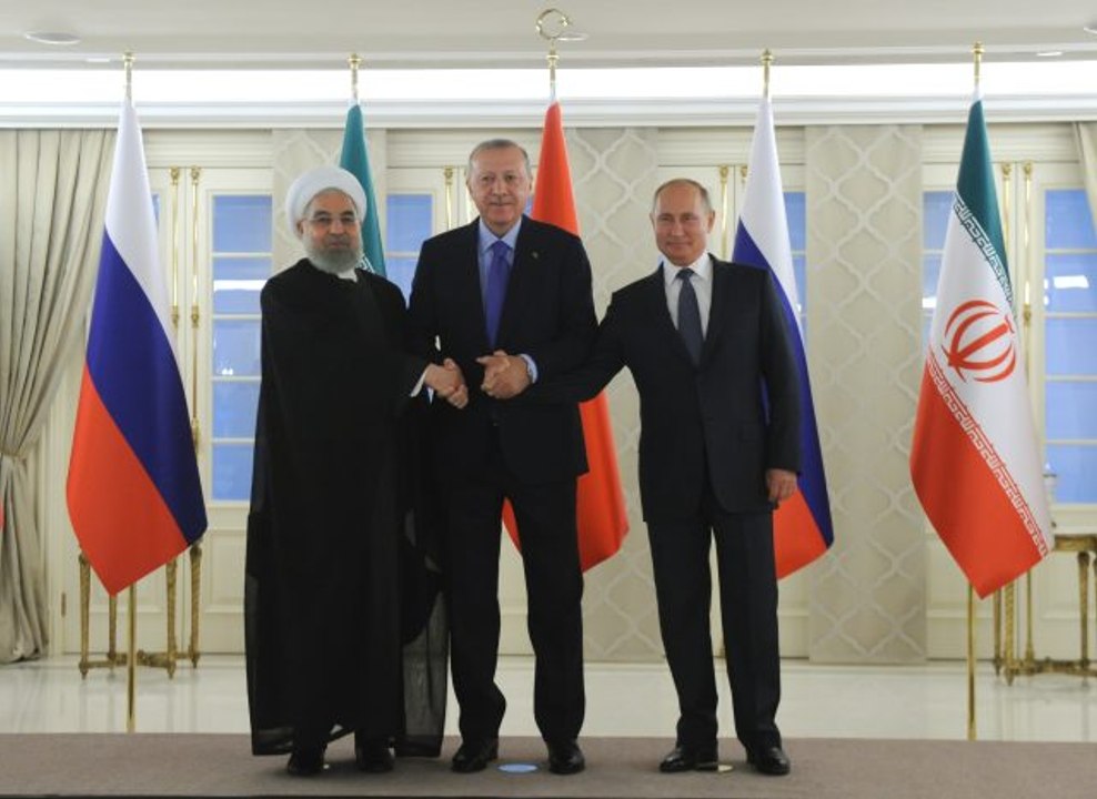 Son dakika: Üçlü zirve sonrası Cumhurbaşkanı Erdoğan'dan güvenli bölge açıklaması: ABD ile ortak bölge konusunda uzlaşamazsak planımızı uygularız