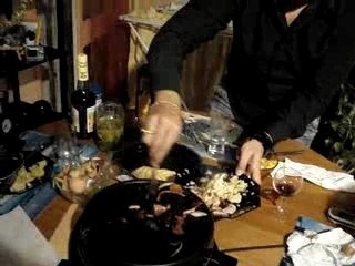 Jour de l an chez remi  la raclette !!!! on se clakke