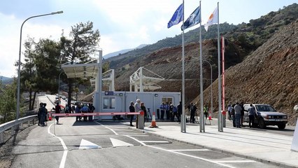 Επεστράφη στον Ακιντζί η τουρκική σημαία που είχε αφαιρέσει 16χρονος