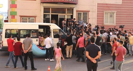 HDP il binasında battaniye gerginliği: Siyasi parti içerisinde battaniyenin ne işi var?