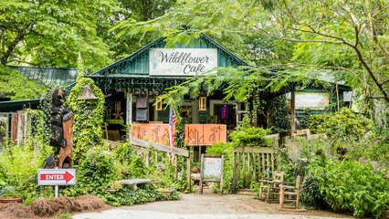 11 Mountain Girlfriend Getaways to Take This Fall