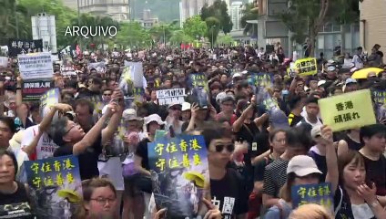 Cem dias de protestos