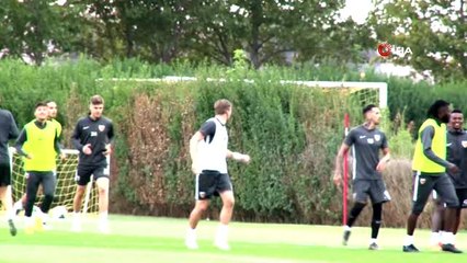 Hikmet Karaman: "Bir an önce ligin alt grubundan yukarı doğru tutunmak istiyoruz"