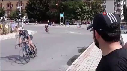 Büyükçekmece’deki yol yarışlarında talihsiz kaza kamerada