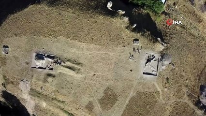 Ahlat'taki kazılarda 5 bin yıllık seramikler bulundu