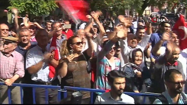 Kemal Kılıçdaroğlu: 'Niye kavga ediyoruz. Önümüzde iki engel var. Egemen güçler var. Onlarla bir araya gelip onlarla kavga etmek istemiyoruz, barış içinde yaşamak istiyoruz'