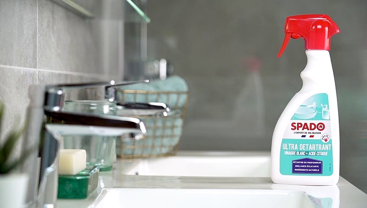 Nettoyer et détartrer sa salle de bains en un tour de main