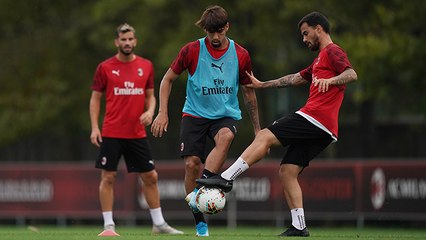 Riscaldamento e partitella a tema per la squadra