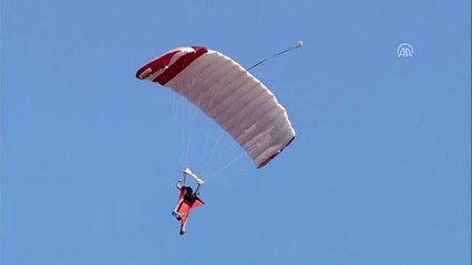 TEKNOFEST İstanbul - THK paraşüt ekibi