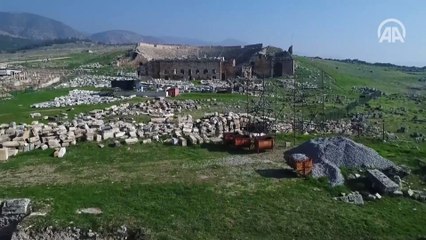 Pamukkale'yi 8 ayda 1 milyon 732 bin kişi ziyaret etti