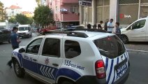4 ayrı sokakta 4 ayrı silahlı saldırı...Gaziosmanpaşa'da motosikletli ve silahlı 2 saldırgan dehşet saçtı