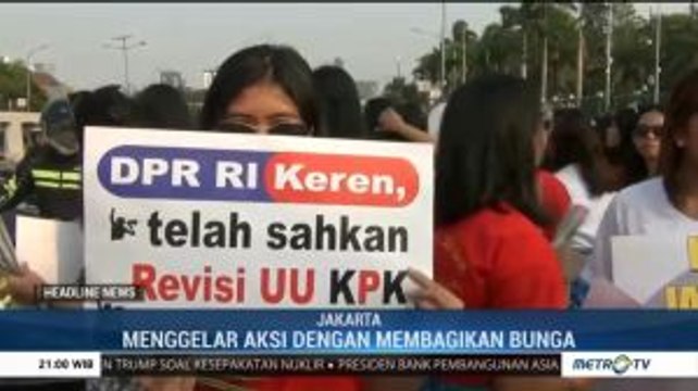 Massa Dukung Pengesahan RUU KPK di Depan Gedung DPR