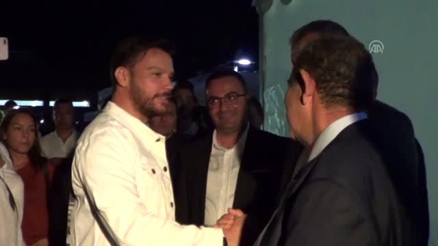 Sinan Akçıl memleketi Biga'da sahne aldı