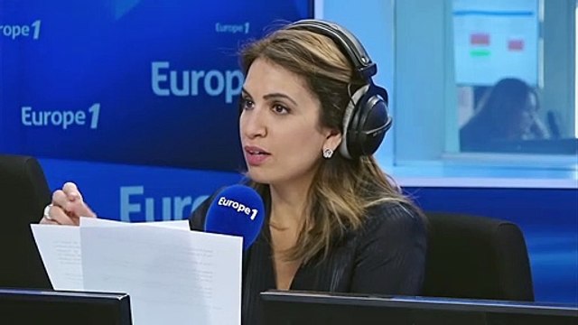 Hollande candidat en 2022 ? Ses séances de signatures sont comme une campagne électorale , estime Valérie Trierweiler