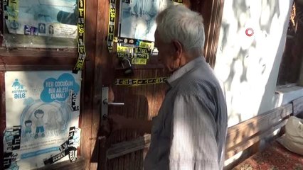 Ramazan Dede 60 yıldır köyün bakkalını işletiyor