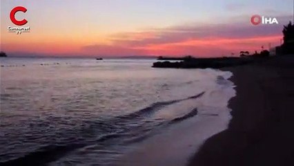 Gün  batımında denizci tekneleri kartpostallık görüntüler oluşturdu