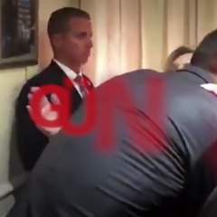 Hillary Clinton FETÖ'cü Enes Kanter'e sarıldı: Hayatında neler oluyor bilmek istiyorum