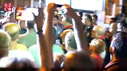 Öğrencilerden şarkılı protesto!