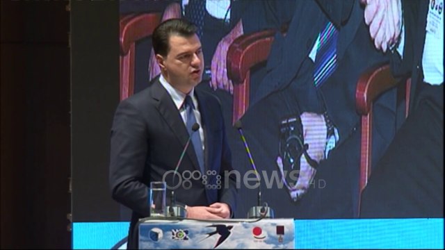 Ora News - Basha: Pagën minimale do të bëjmë 400 euro! Para drejtësisë nga juristi tek kryeministri