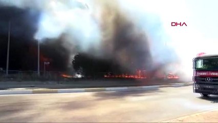 Tuzla'da fabrikada yangın ek görüntü 1