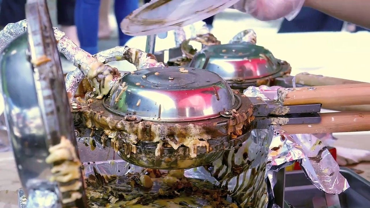 New York, USA Roadside Snacks Street Food - Egg Waffle Ice Cream