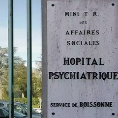 "Il doit payer encore et toujours", pour Marie-Claire Dupuy, la mère de Romain