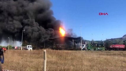 Tuzla'da ikinci panik... alevler yükseldi çevredekiler kaçıştı