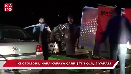 Скачать видео: İki otomobil kafa kafaya çarpıştı 3 ölü, 2 yaralı