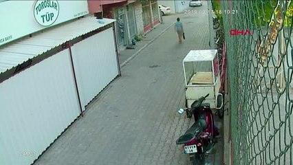 Antalya yaşlı kadını kümese sokup, başına çekiçle vurdu, bileziğini çaldı