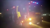 Bombeiros combatem incêndio às margens da rodovia BR-467