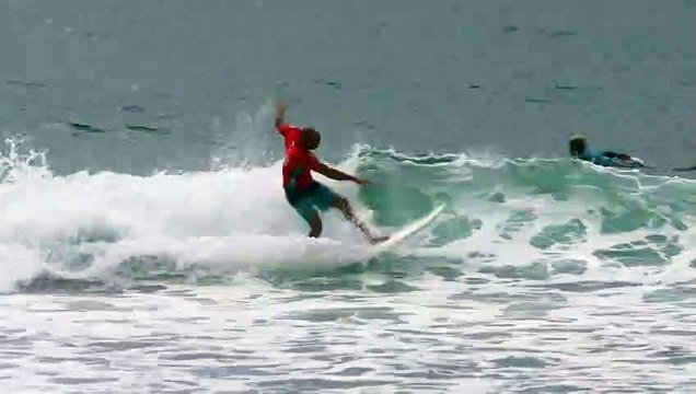 Kelly Slater Competes in Sydney for the First Time Since 2004