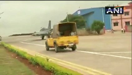 தேஜஸ் விமானத்தில் ராஜ்நாத் திரில் பயணம்..வீடியோ