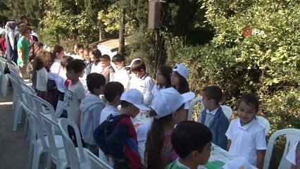 Aydos Kalesi'nde yüzlerce öğrencinin kitap okuduğu anlar havadan görüntülendi