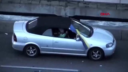 Kiev'de köprüyü havaya uçurmakla tehdit eden eylemci yakalandı