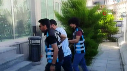 İstanbul trafiğinde “slalom” yaparak terör estiren maganda yakalandı