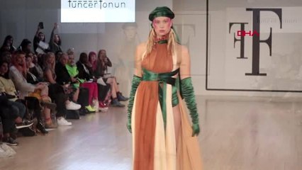 Türk modacı londra'da kadın ve doğa koleksiyonuyla beğeni topladı