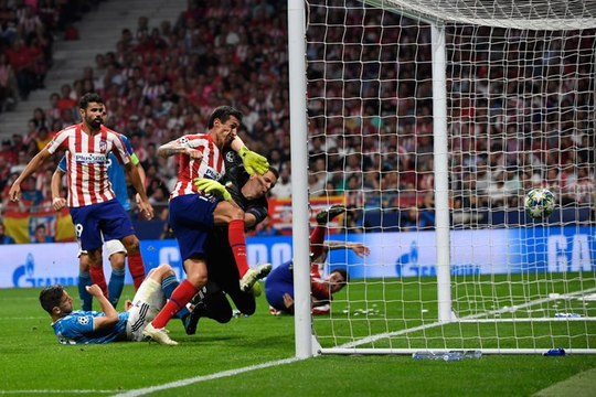 UEFA Champions League: Atletico Madrid draws 2-2 with Juventus | Oneindia Malayalam