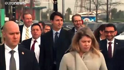 Mit Turban und braunem Gesicht: Kanadas Trudeau entschuldigt sich öffentlich