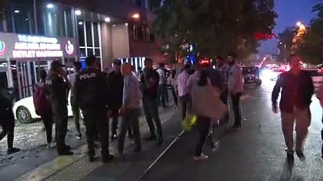 Eski kocası tarafından çocuğunun gözü önünde defalarca bıçaklandı