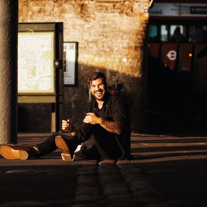 Πες την αλήθεια σου αρέσει κι εσένα ο Πετρετζίκης; Ε… μετά από αυτό που θα δεις θα τον ερωτευτείς