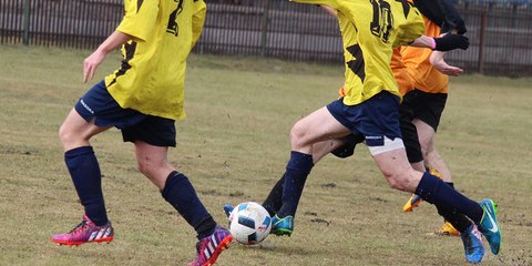 Dan por bueno un inexistente gol en un partido de fútbol en Argentina y la pelota no toca ni la red