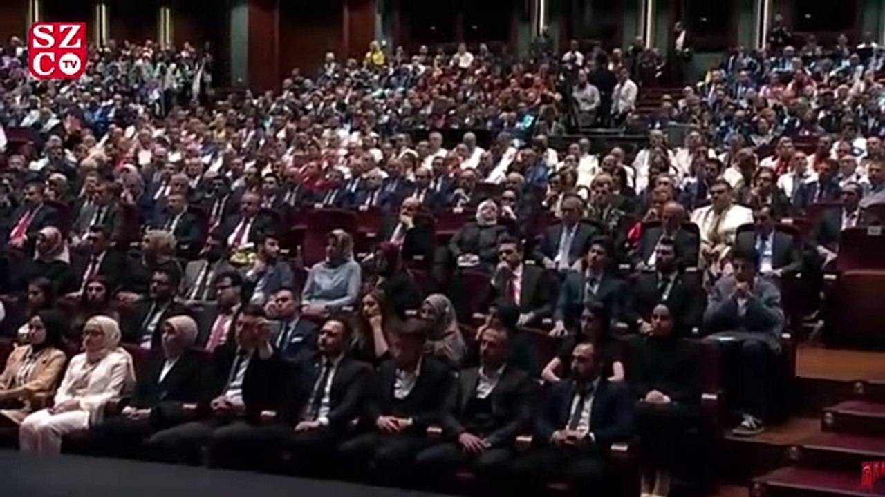 Erdoğan: "Her üniversite mezunu iş sahibi olacak diye bir şey yok"