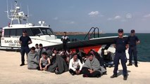 Botları batan düzensiz göçmenleri Sahil Güvenlik kurtardı (3)