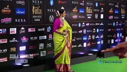 Rekha Gets EM0TIONAL & HUGS Bobby Deol Seeing His Condition After Not Getting Any Films Aftr Race 3