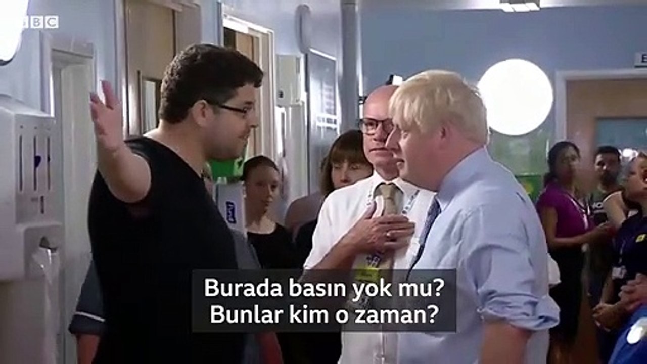 İngiltere Başbakanı Johnson'a "Hastanelerde hemşire ve doktor yok, buraya şov yapmaya geldiniz!" tepkisi