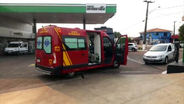 Adolescente fica ferido ao se envolver em acidente com carro no Santa Cruz